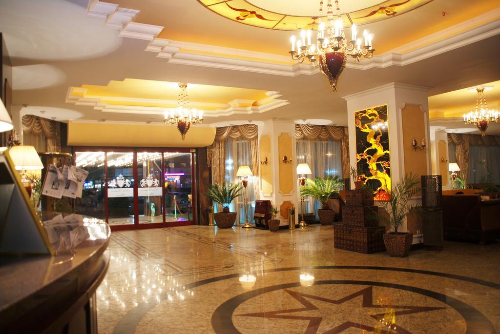 Hotel Prahova Plaza Ploiesti Luaran gambar