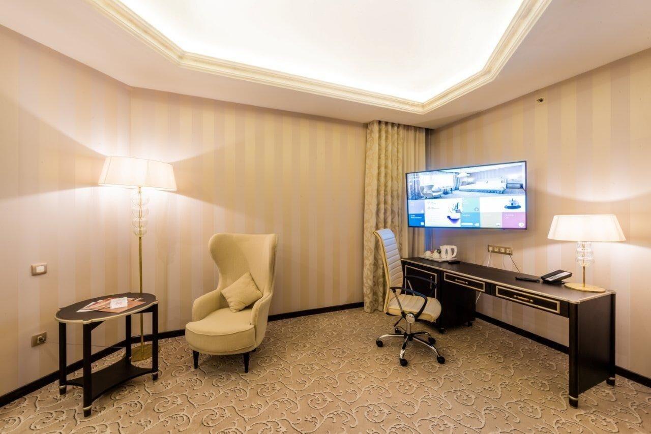 Hotel Prahova Plaza Ploiesti Luaran gambar