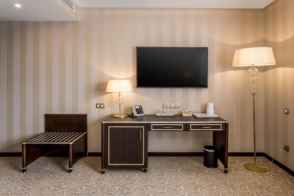 Hotel Prahova Plaza Ploiesti Luaran gambar