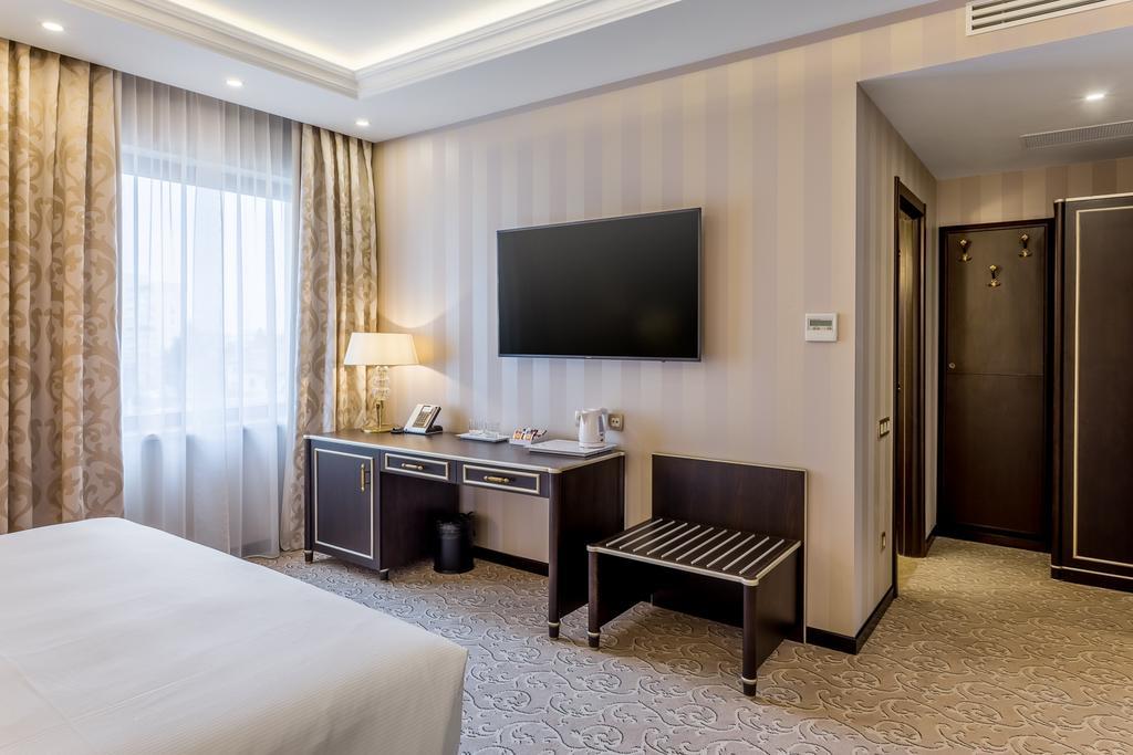 Hotel Prahova Plaza Ploiesti Luaran gambar