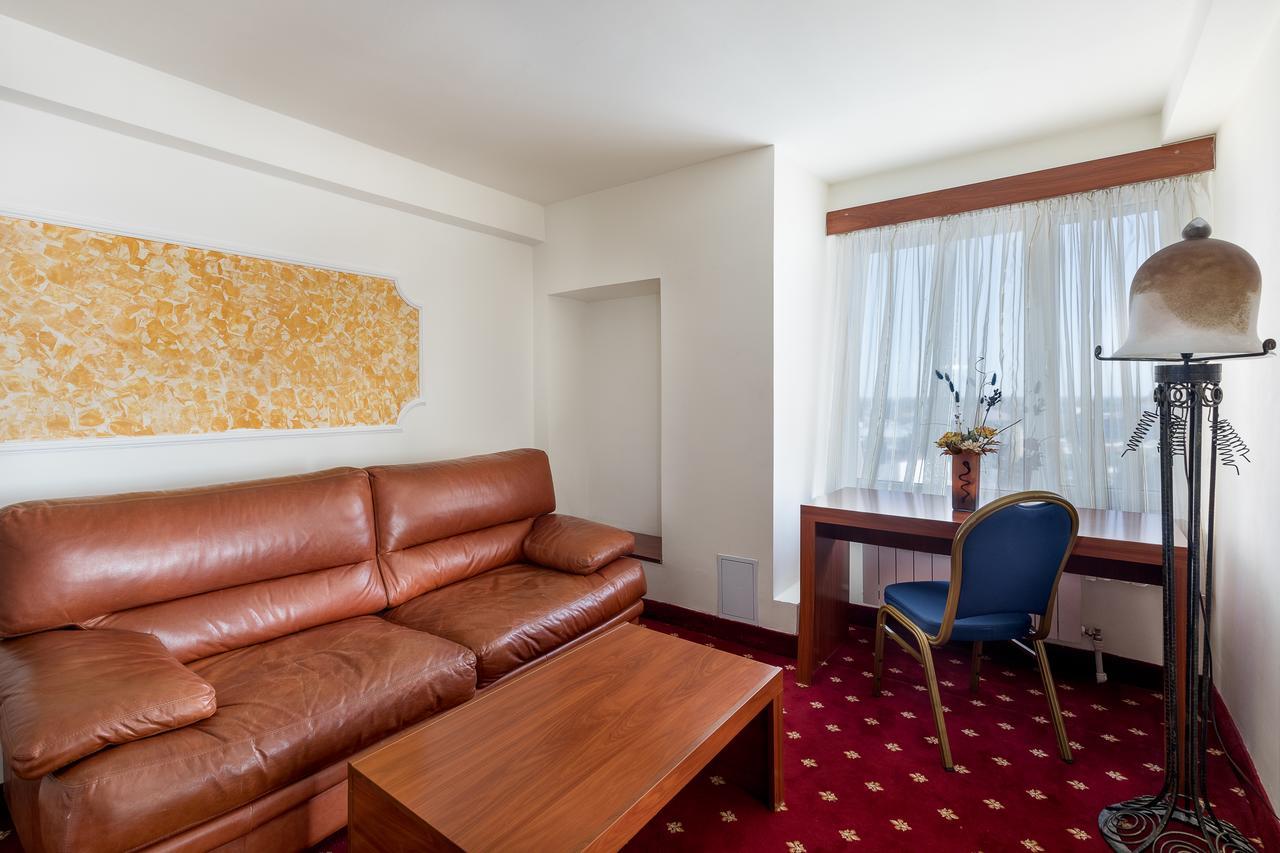 Hotel Prahova Plaza Ploiesti Luaran gambar